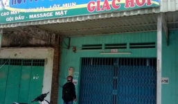 Thiếu nữ dụ “yêu râu xanh” đi nhà nghỉ rồi đóng cửa bắt, nhốt